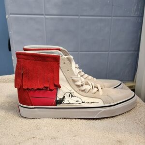 Vans Peanuts Snoopy Sneaker Sz 7.5 Men, Size 9 Woman High Top Red Suede Fringe
